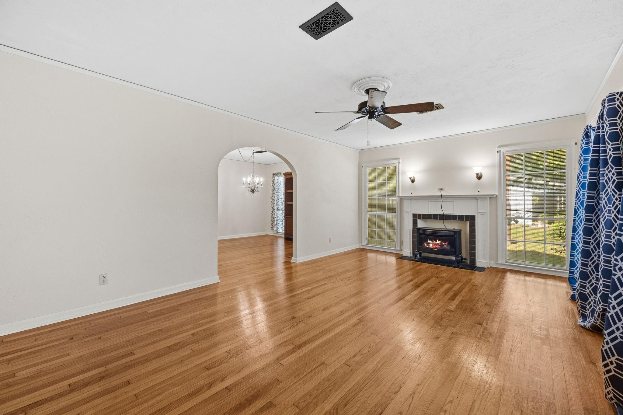 401 N Pruett Street