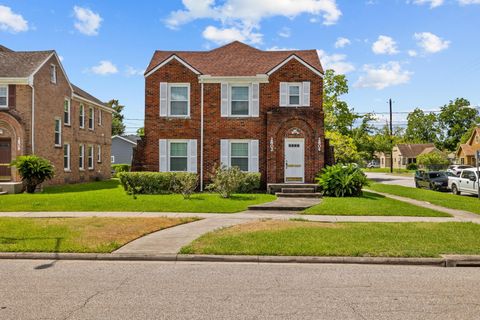 Photo of 2804 Cleburne Street, Houston, TX 77004 (MLS # 48639435)