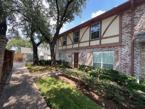 Photo of 2972 Gessner Road, Houston, TX 77080 (MLS # 29502458)