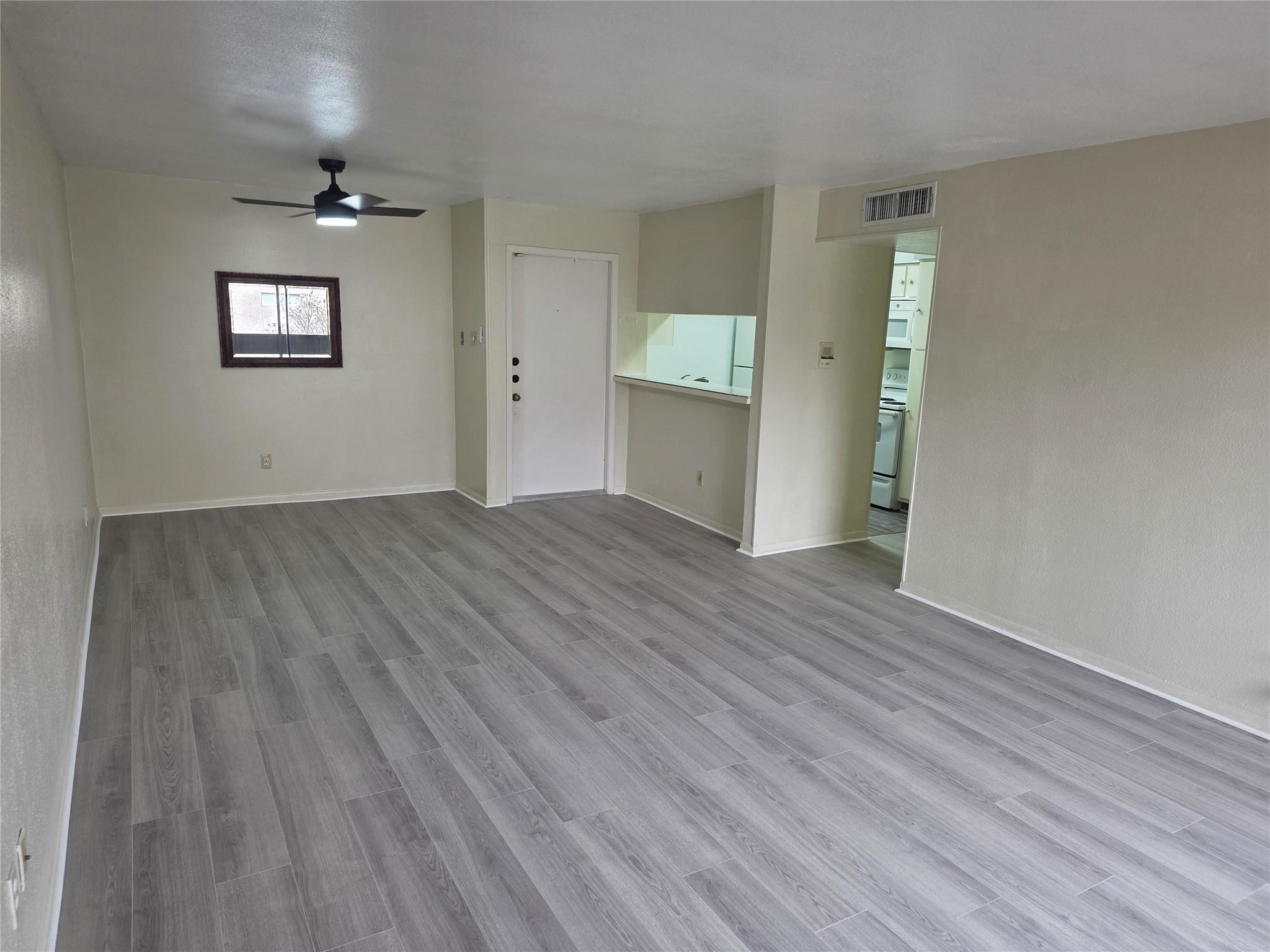3025 Walnut Bend Lane 21