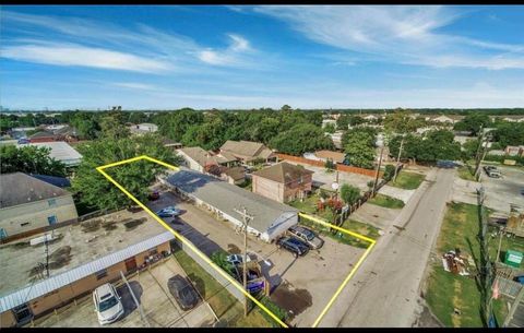 26 Farrell Street Houston TX 77022