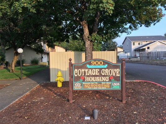 960 N DOUGLAS AVE, COTTAGE GROVE, OR 97424 - Image fd636b6b5e5f27cb152e989b5ee9c4e8/501393166