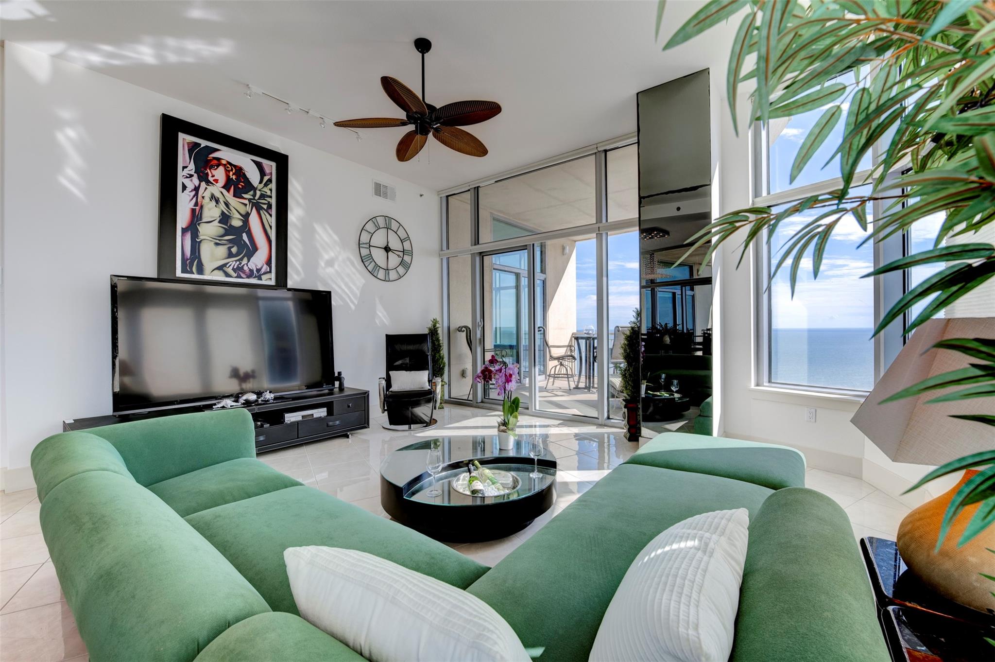 801 E Beach Drive BC2808