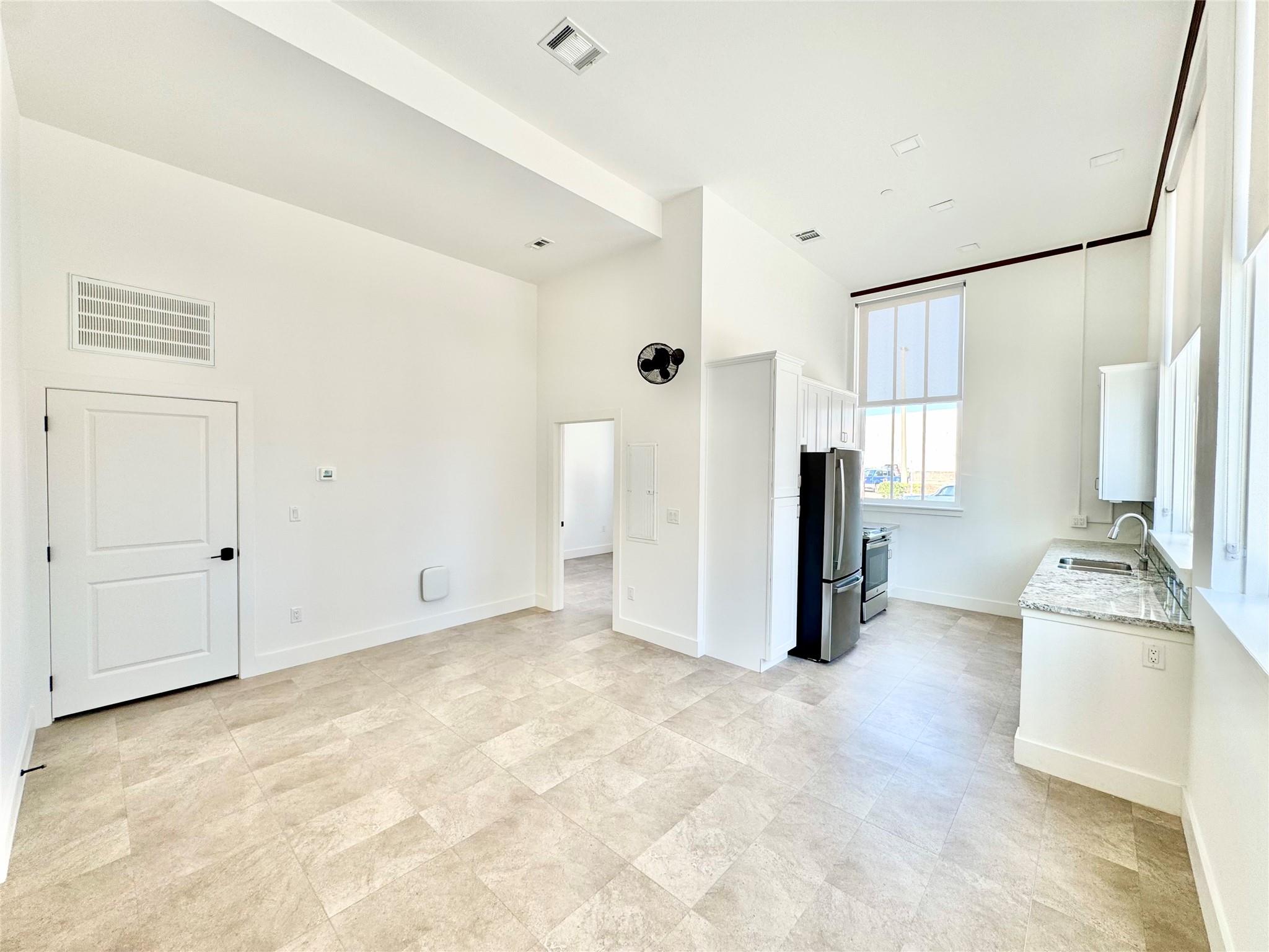 2102 Mechanic Street 102