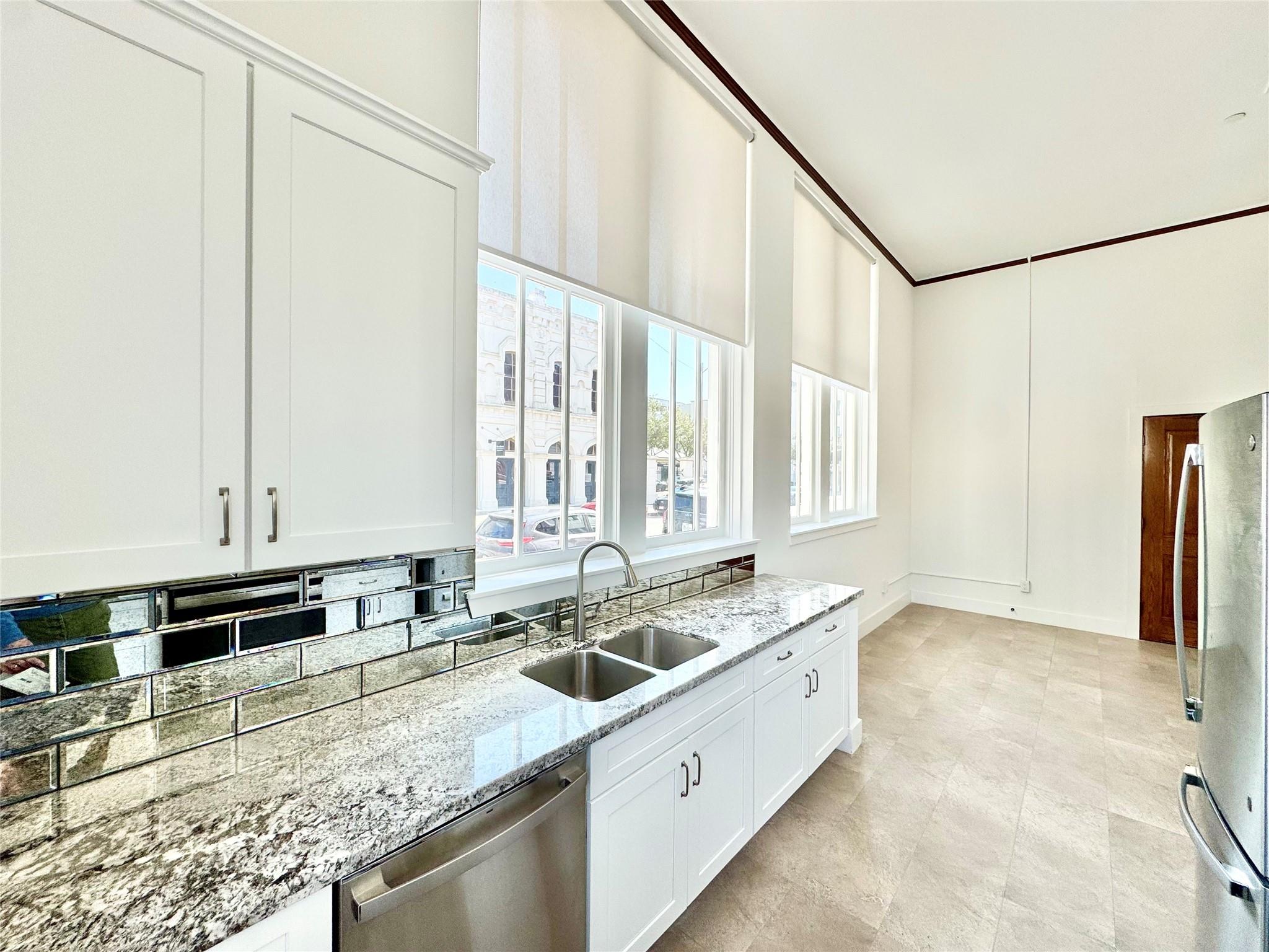 2102 Mechanic Street 102