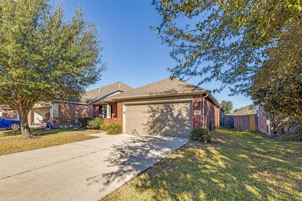 Photo of 1630 York Creek Drive, Houston, TX 77014 (MLS # 17833706)