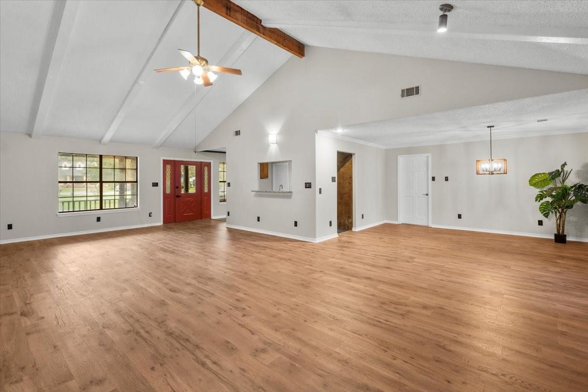 6214 Bayou Boulevard