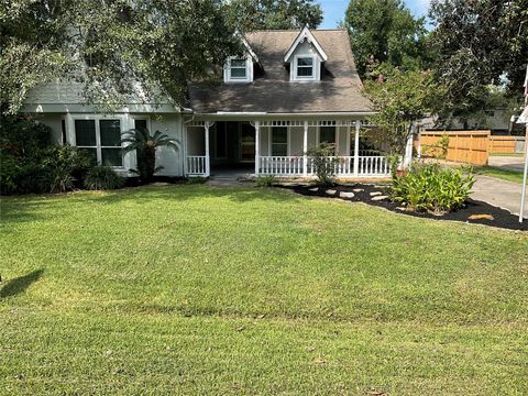 Photo of 584 Woodstock Lane, Conroe, TX 77302 (MLS # 51518984)