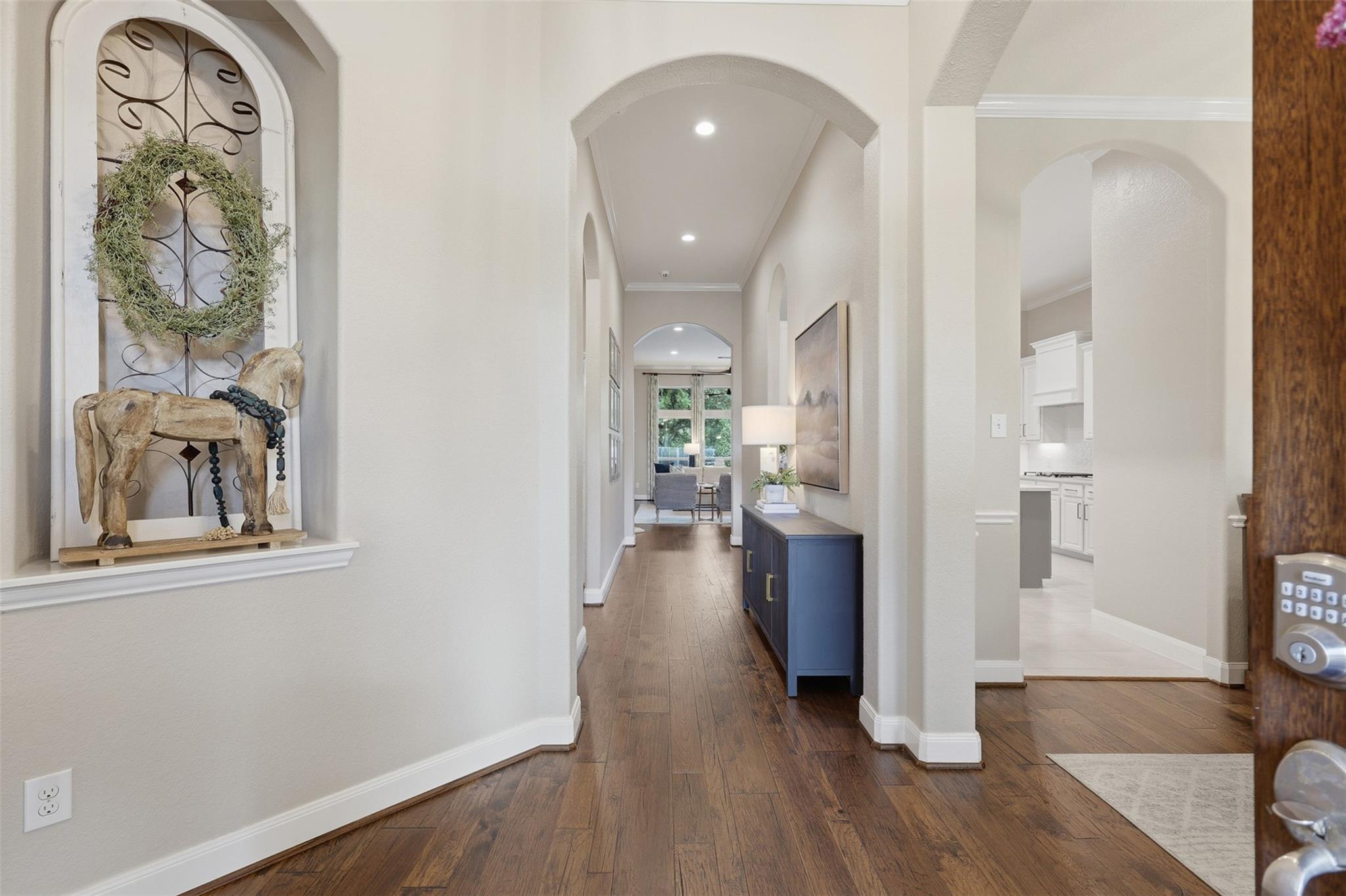 6718 Honeycrest Lane