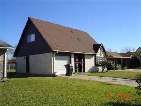 Photo of 3402 Knotty Oaks Trail, Houston, TX 77045 (MLS # 73008456)