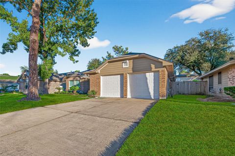 Tiny photo for 8526 Greenleaf Lake Drive, Houston, TX 77095 (MLS # 54694017)