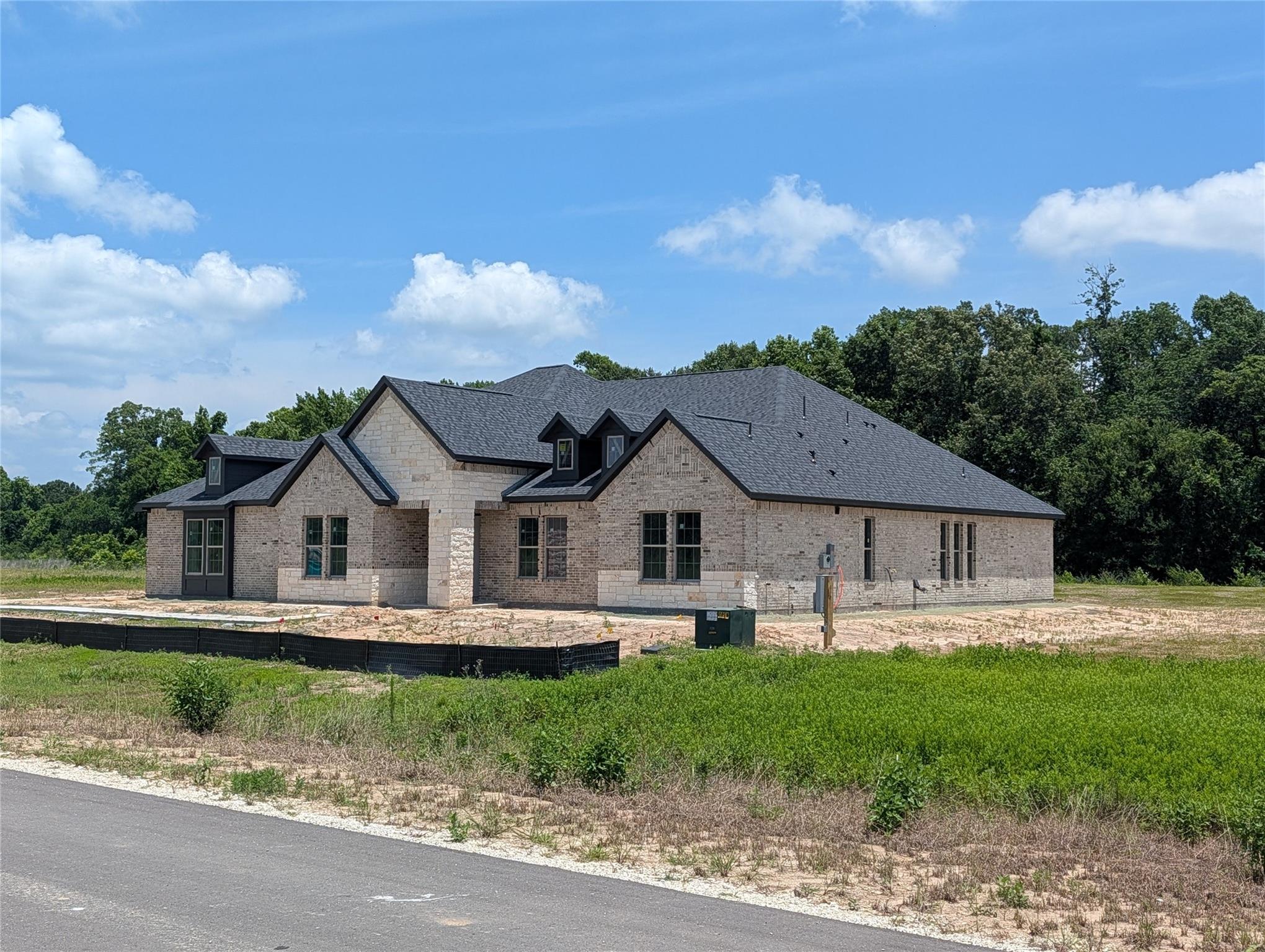 270 Seguin Drive