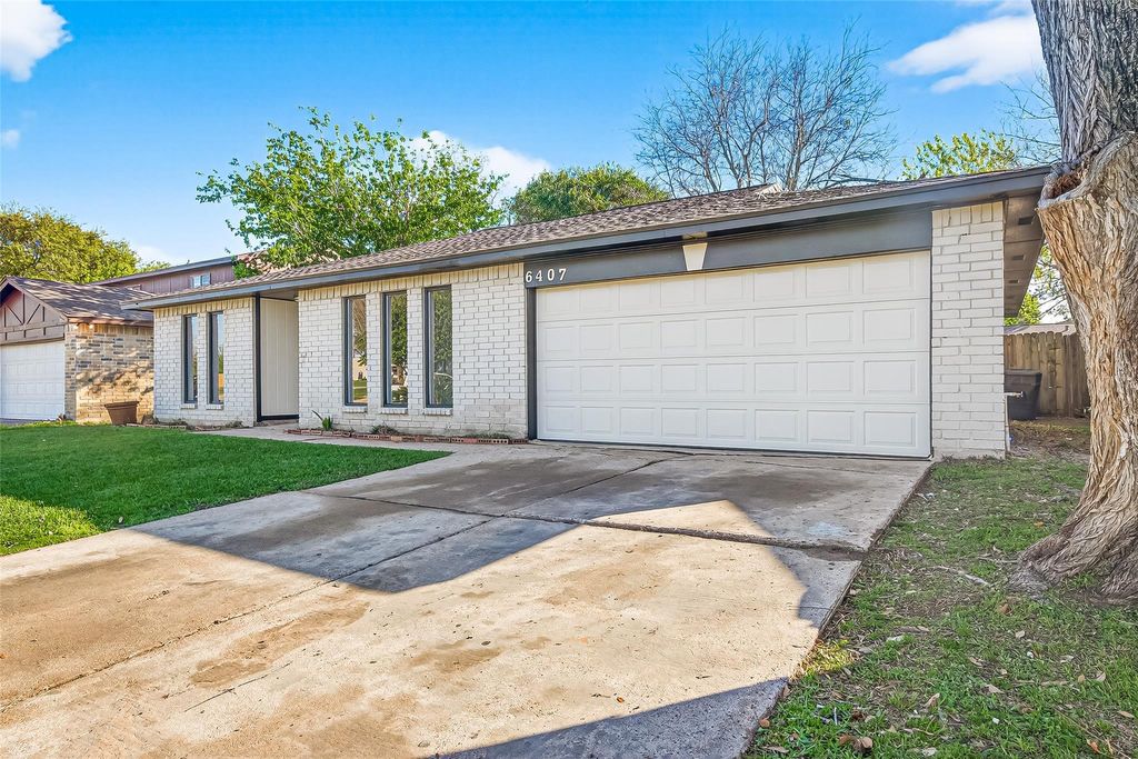 Photo of 6407 Bazel Brook Drive, Houston, TX 77489 (MLS # 25115920)