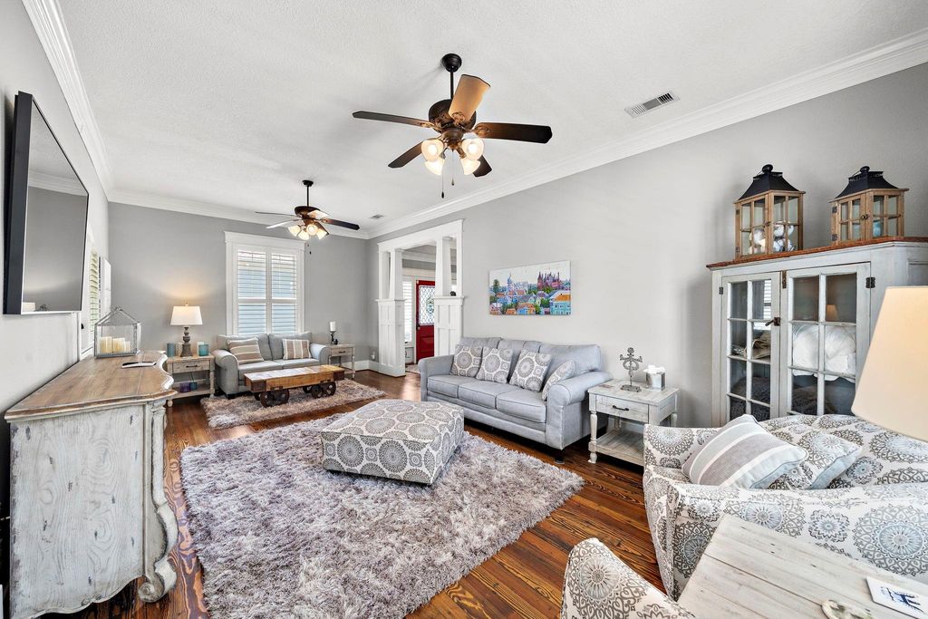 Photo of 3212 Avenue R 1/2, Galveston, TX 77550 (MLS # 50464520)