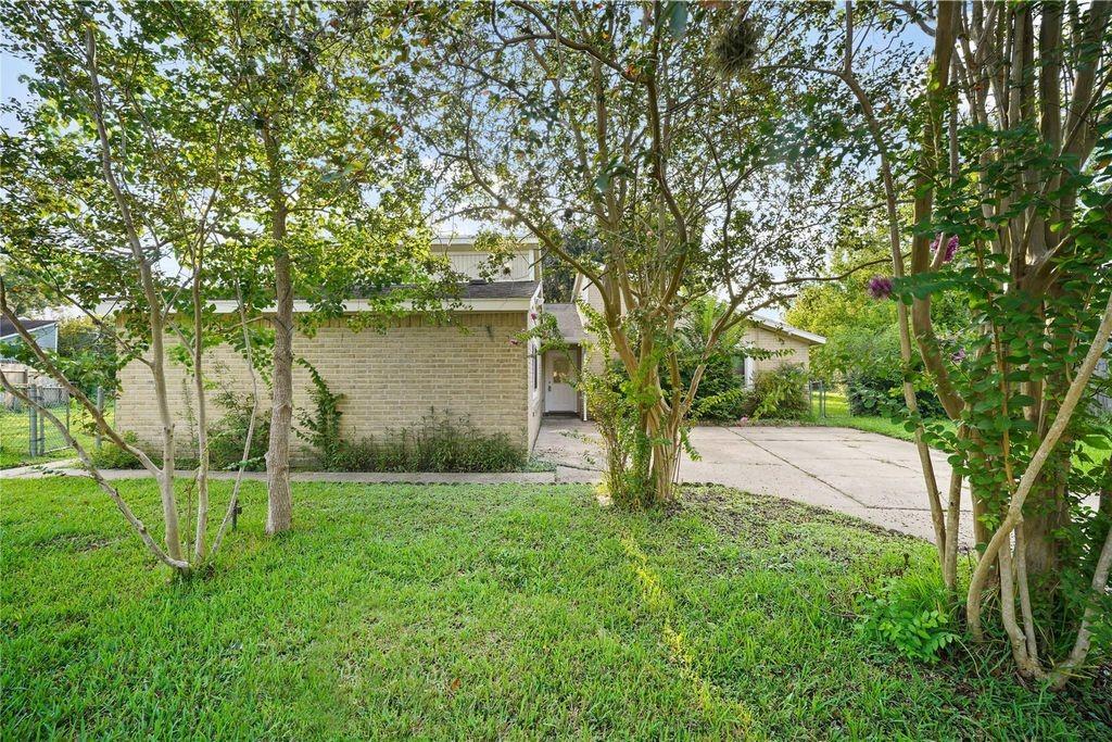 1606 Stone Lake Drive