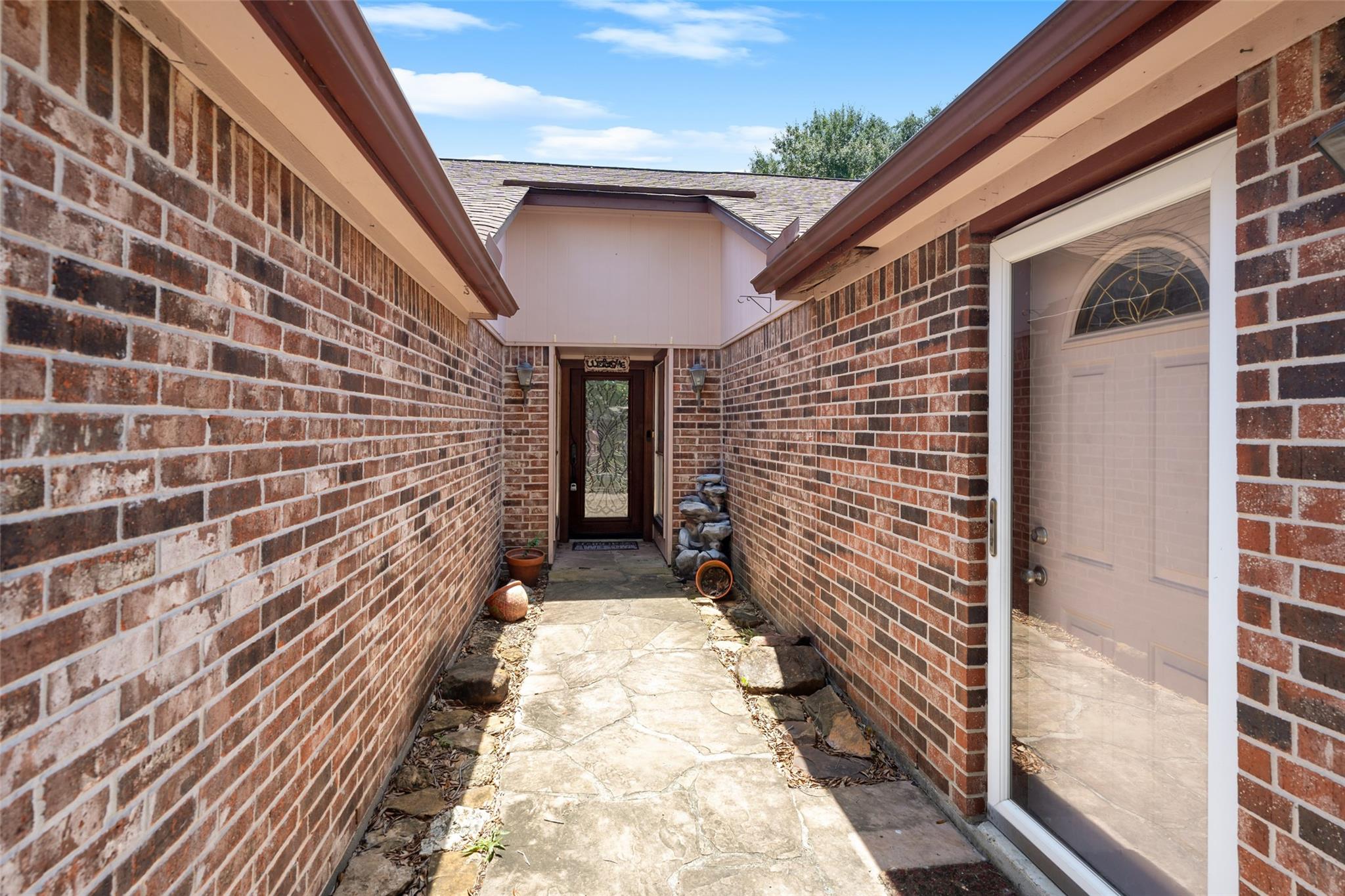 6907 Briarfield Drive