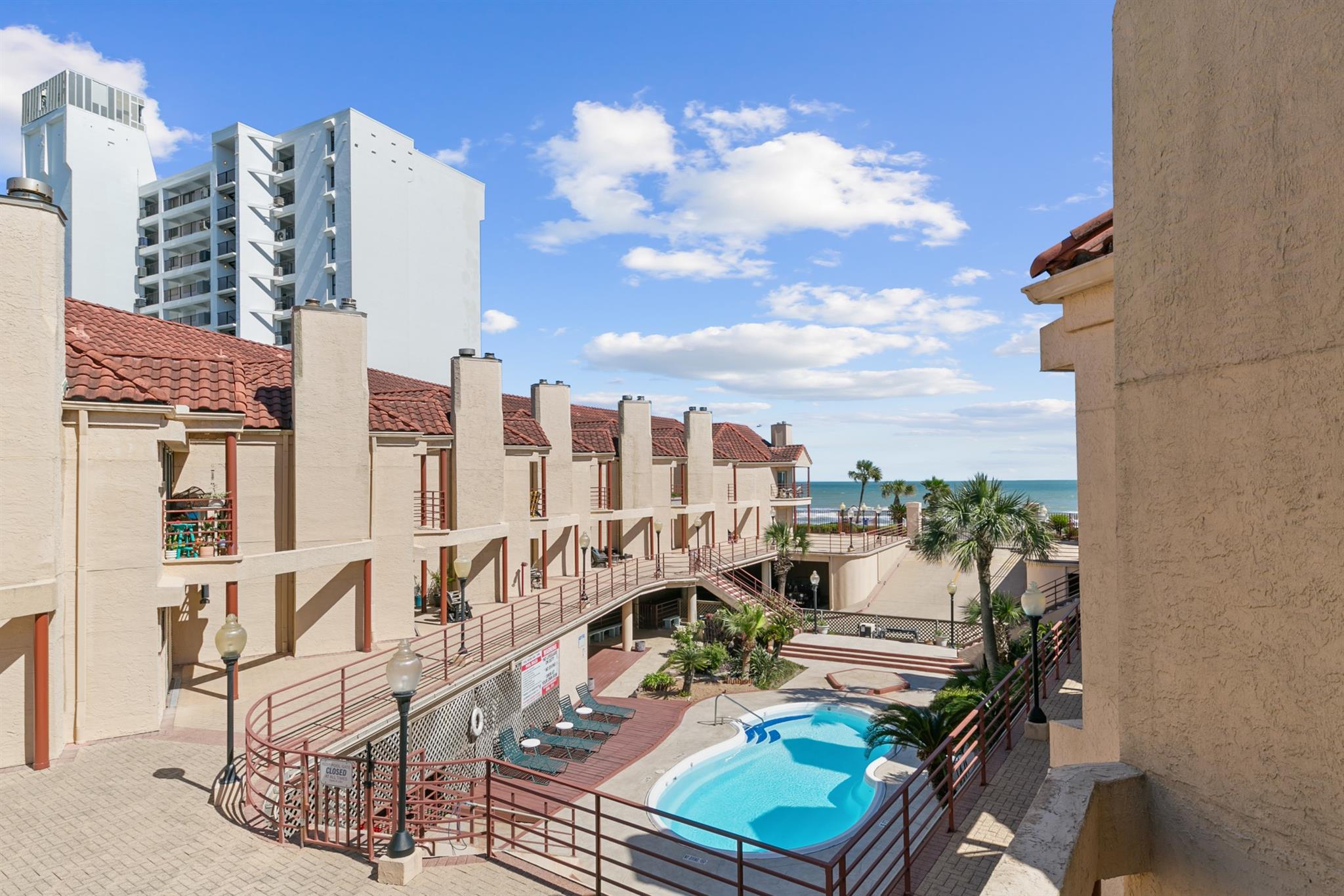 7312 Seawall Boulevard 208