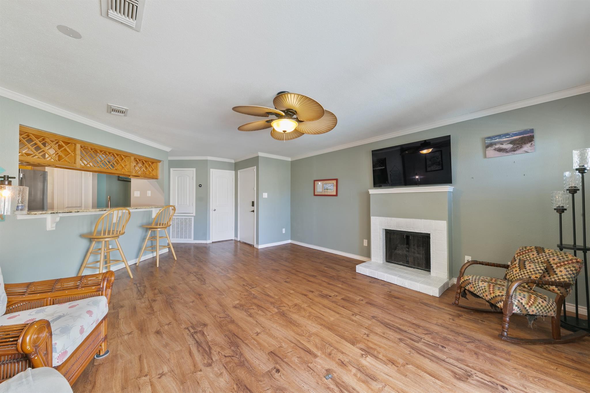 7312 Seawall Boulevard 208