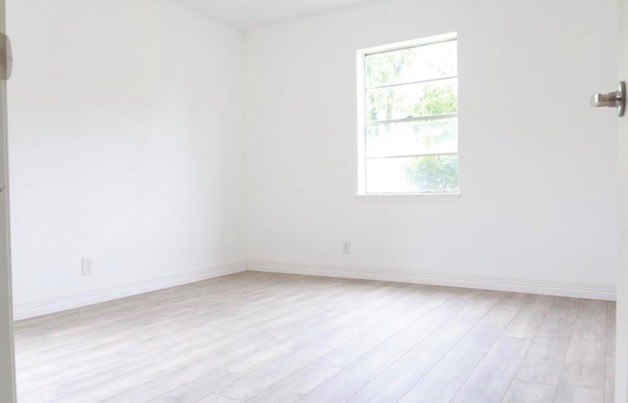 124 W Whitney