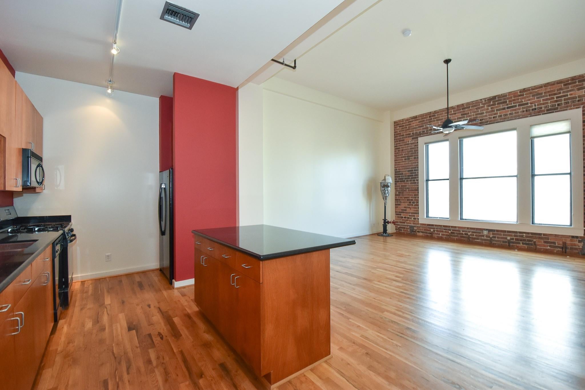 915 Franklin Street 2H