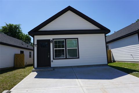 Photo of 11751 White Cedar, Willis, TX 77318 (MLS # 83151431)