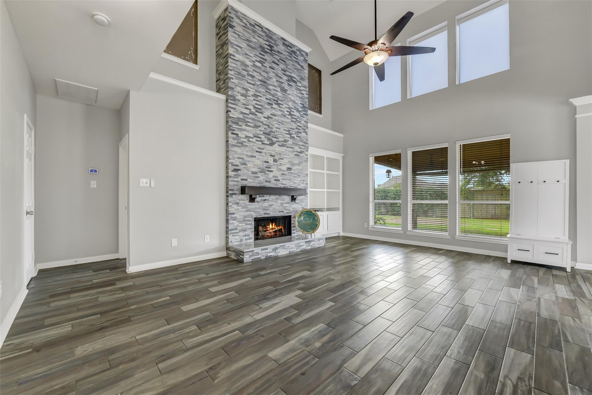 1102 Rippling Springs