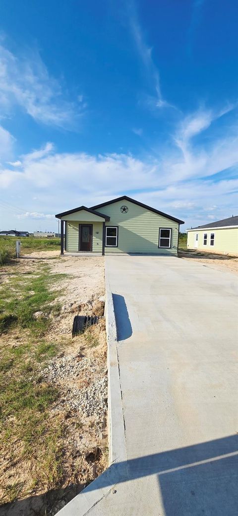 Photo of 705 Road 5812, Cleveland, TX 77327 (MLS # 477369)