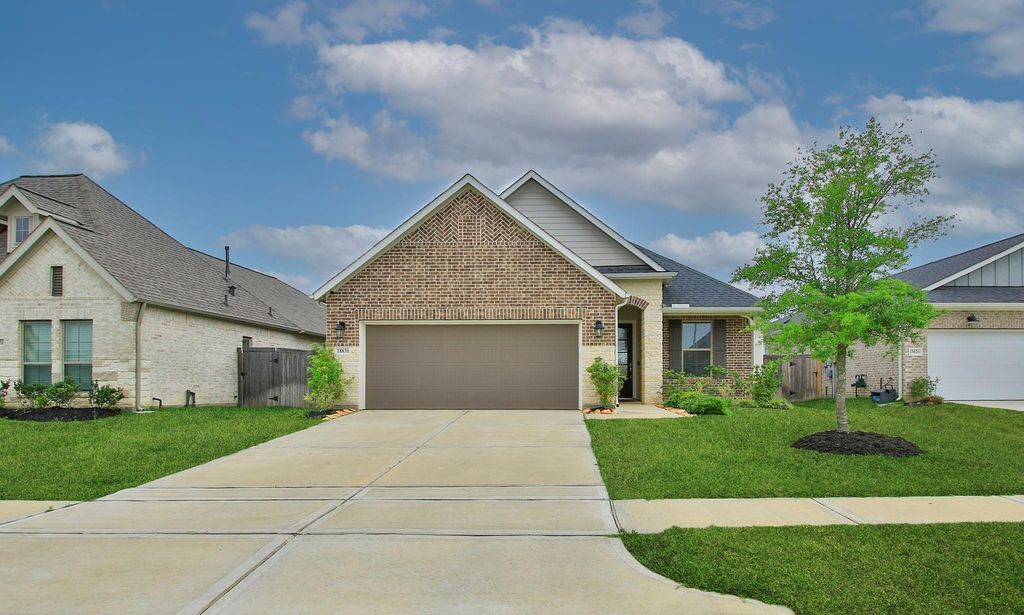 Photo of 18830 Shadowfax Trail, Tomball, TX 77377 (MLS # 41535340)