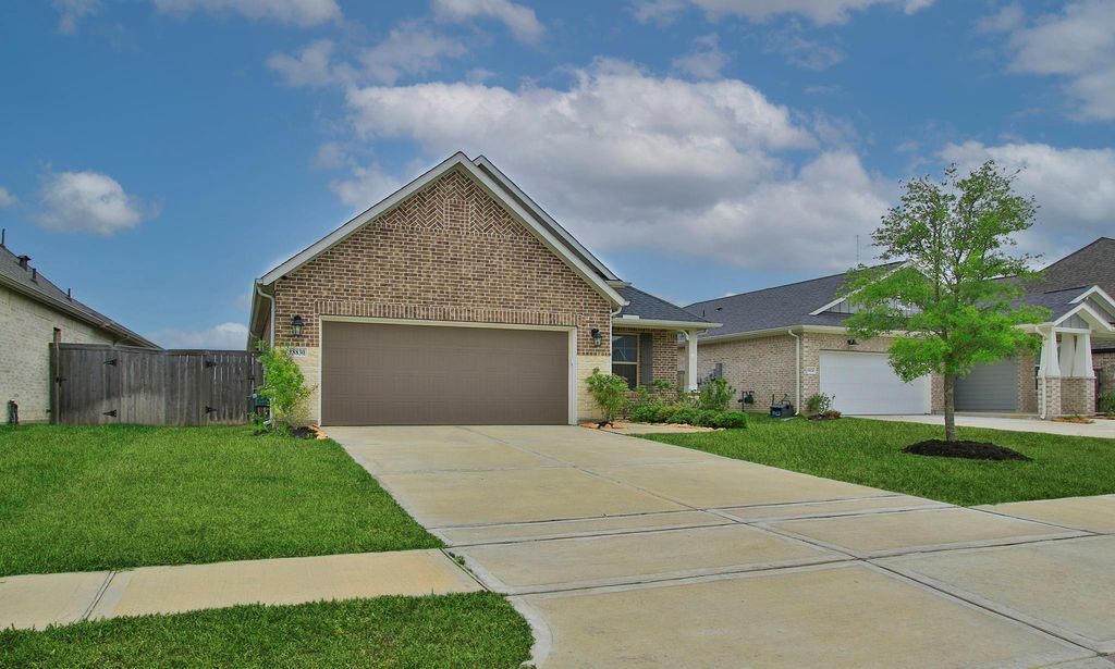 Photo of 18830 Shadowfax Trail, Tomball, TX 77377 (MLS # 41535340)