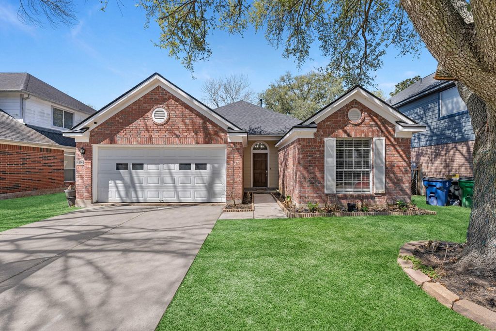 Photo of 313 Trailride Road, Angleton, TX 77515 (MLS # 79828703)