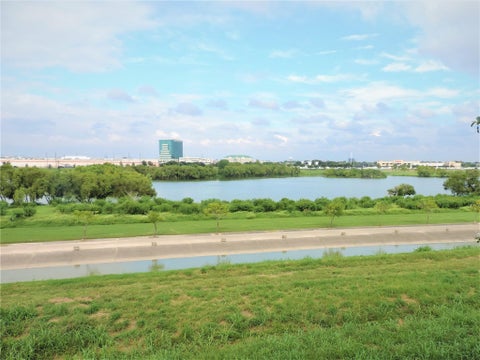 Condo For Rent - 10555 Turtlewood Court #1105<br/> Houston, TX 77072
