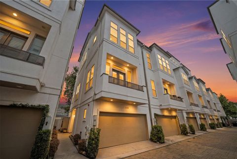 Photo of 2106 Radcliffe Street, Houston, TX 77007 (MLS # 39449692)