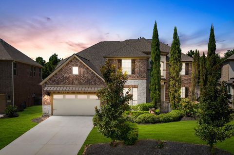 Photo of 39 Tioga Place, Tomball, TX 77375 (MLS # 43637836)