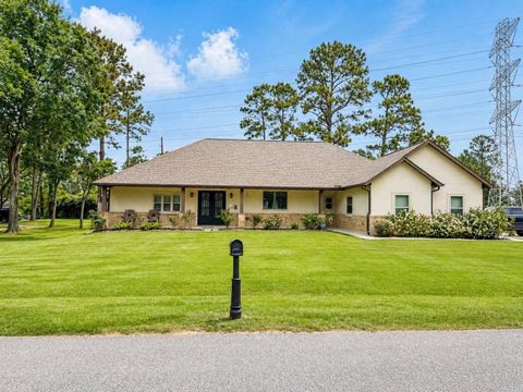 Photo of 11323 Dogwood Drive, Humble, TX 77338 (MLS # 12459237)