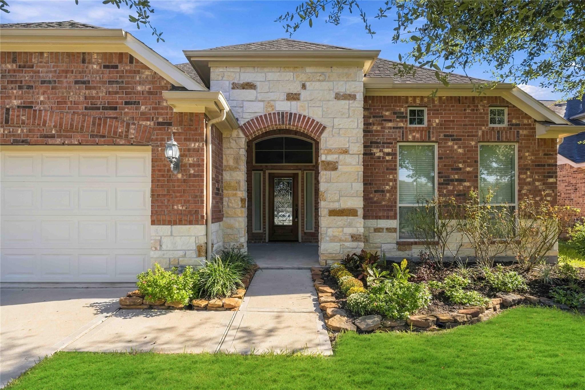 2210 Dama Drive