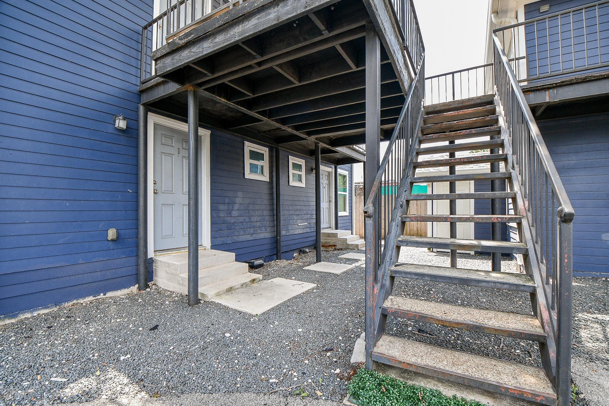 1009 Enid Street 3