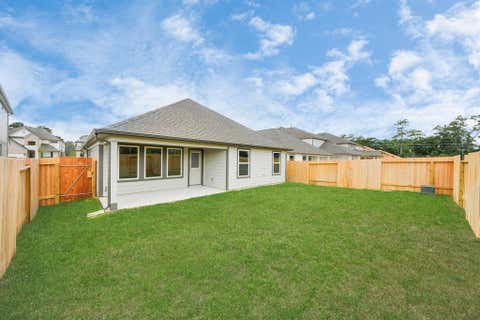 Photo of 12022 Maple Oak Drive, Houston, TX 77066 (MLS # 32866181)