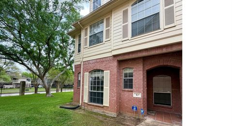 Photo of 2710 Grants Lake Boulevard #K2, Sugar Land, TX 77479 (MLS # 93731514)