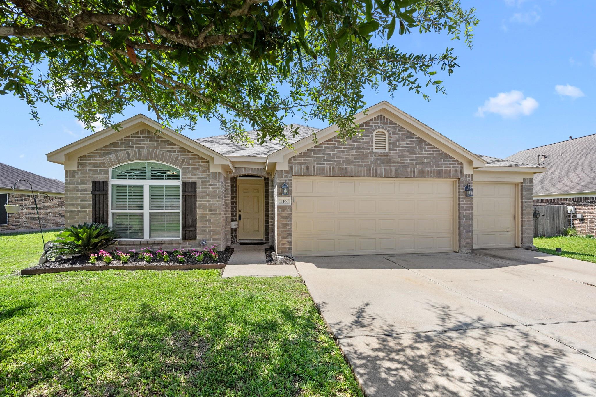 15406 Urban Elm Street
