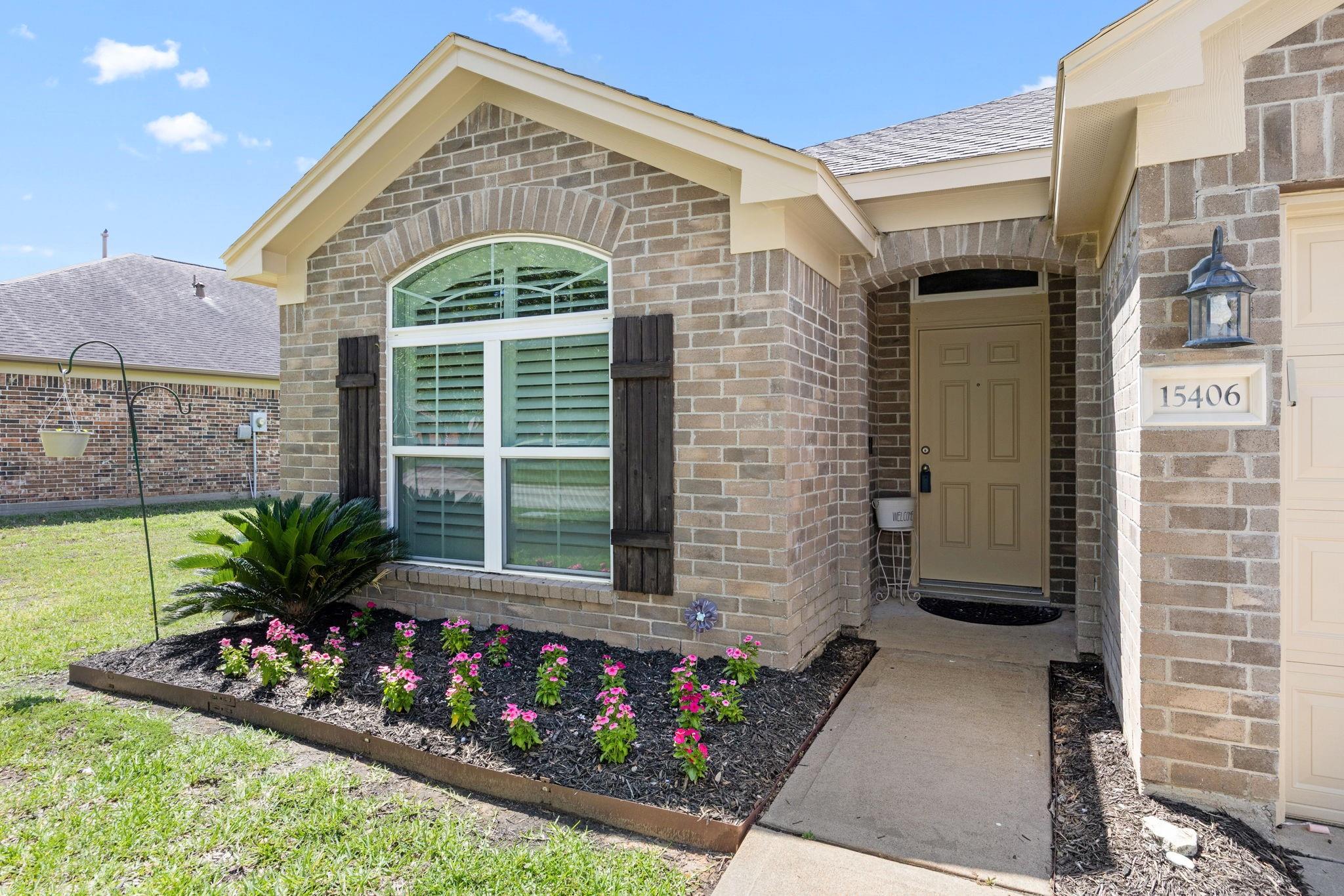 15406 Urban Elm Street