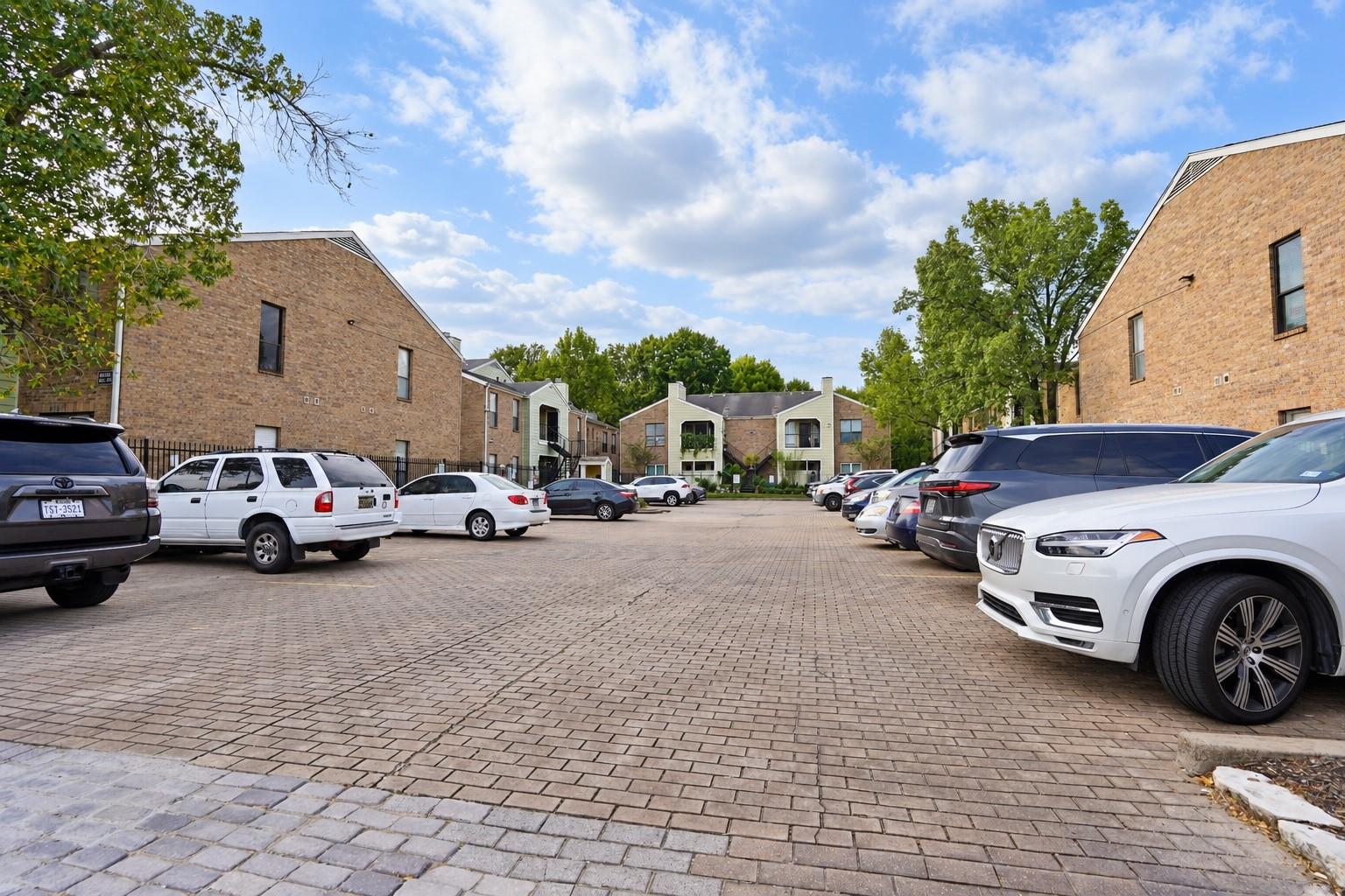 6602 Harbor Town Drive 304