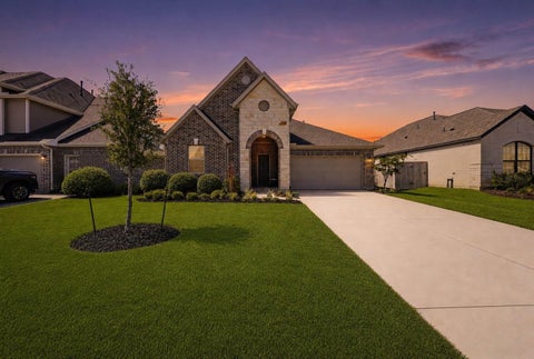 Homes For Sale - 32323 Cedar Crest Drive<br/> Waller, TX 77484