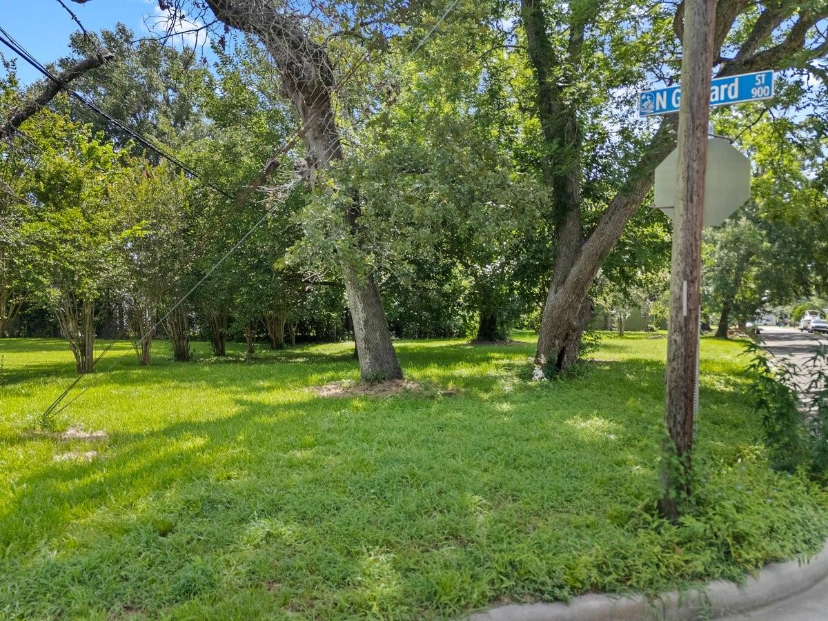 214 W Hunnicutt Street