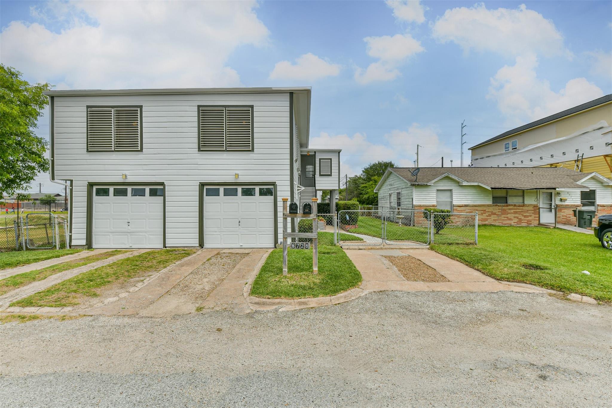 6728 Avenue Q