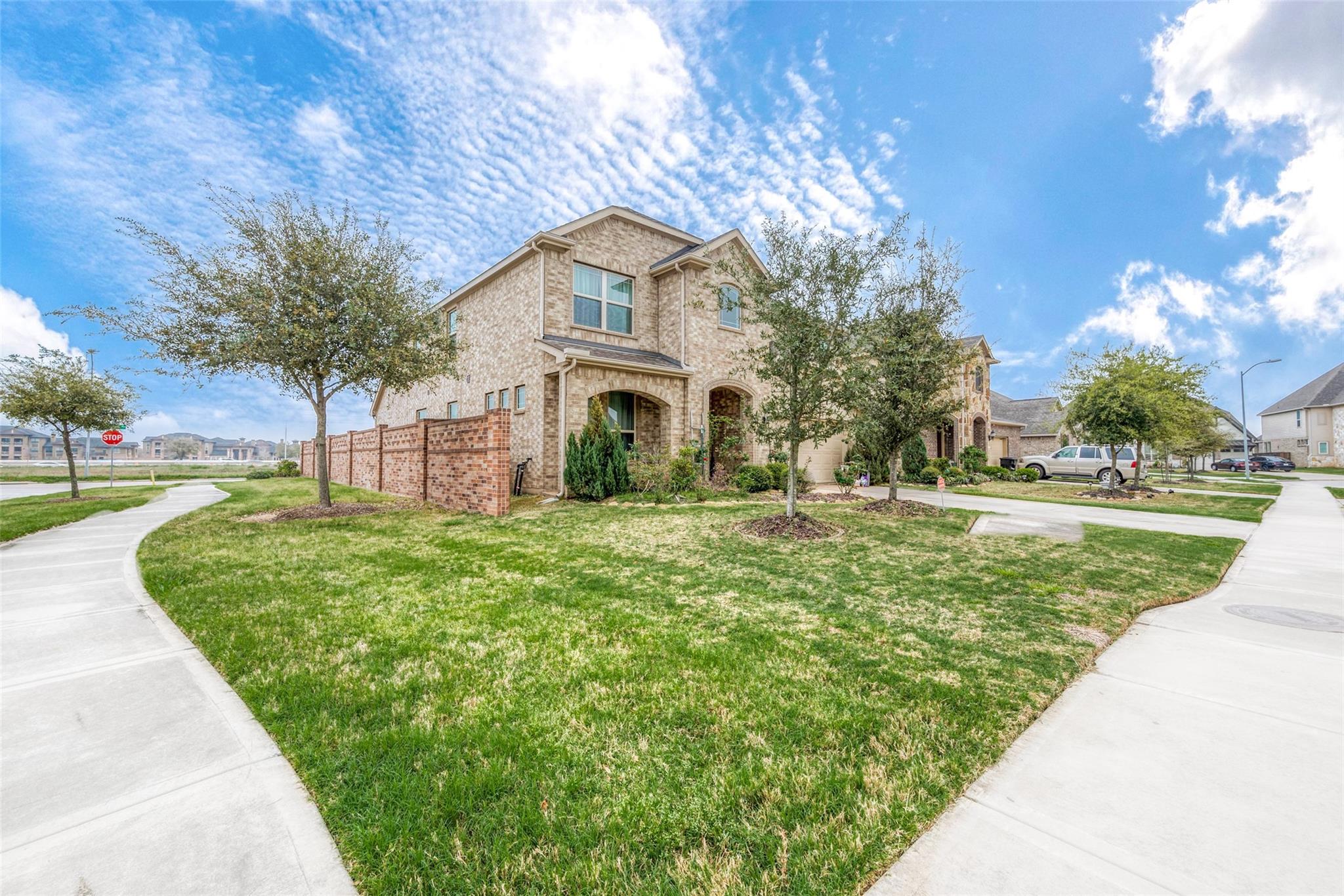 23714 Via Viale Drive