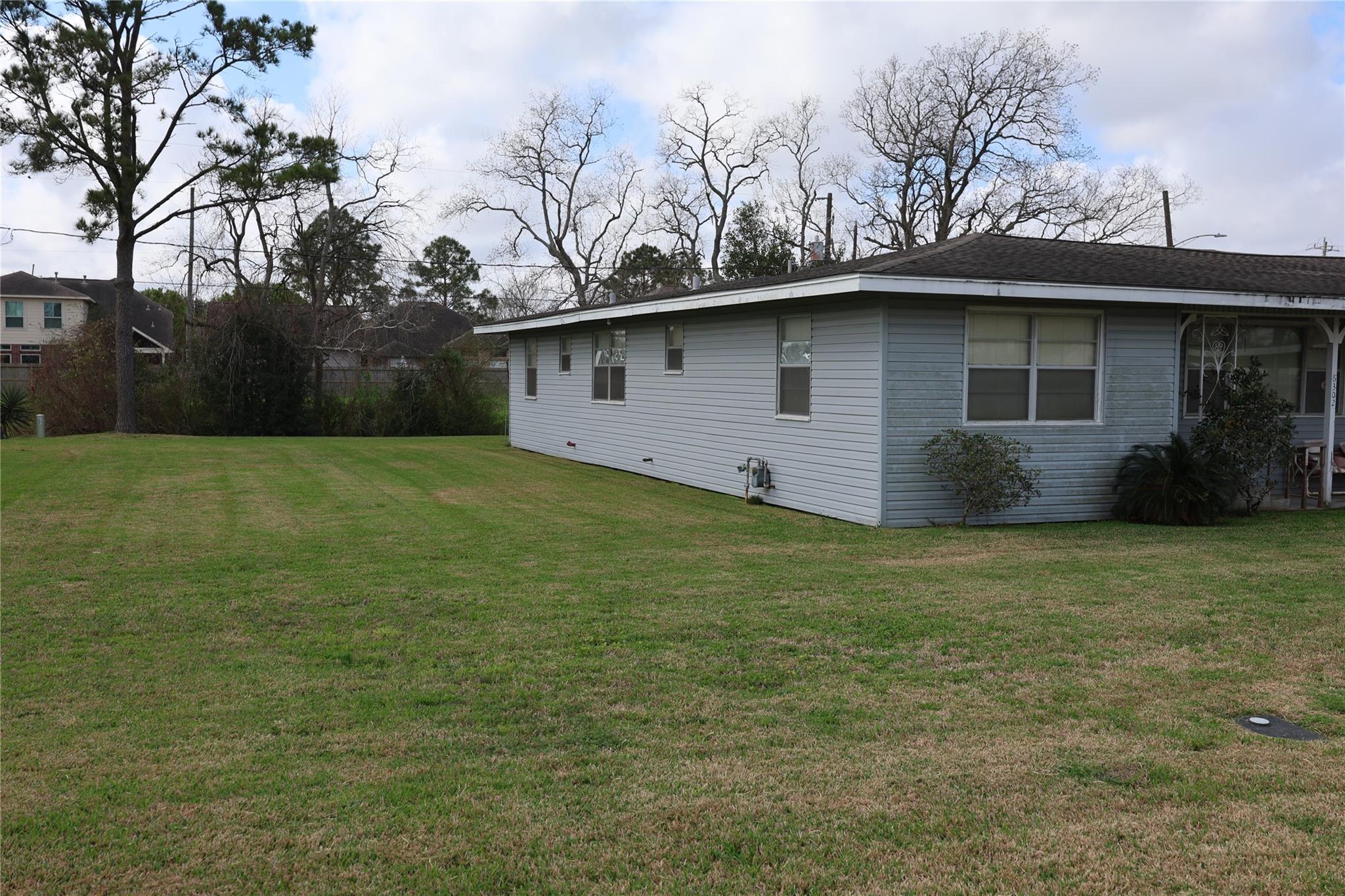 6302 Olson
