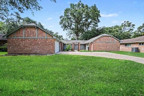 Photo of 12615 Amado Drive, Houston, TX 77065 (MLS # 63139378)
