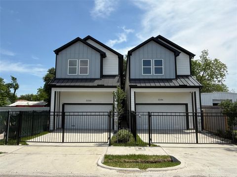 5518 Cortlandt Street A Houston TX 77076