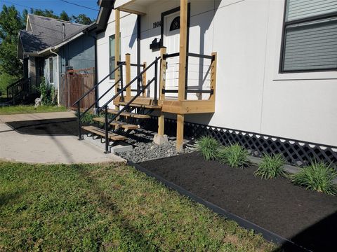 Photo of 1904 Davis Street, Houston, TX 77026 (MLS # 61817644) Photo of 1904 Davis Street, Houston, TX 77026 (MLS # 61817644)