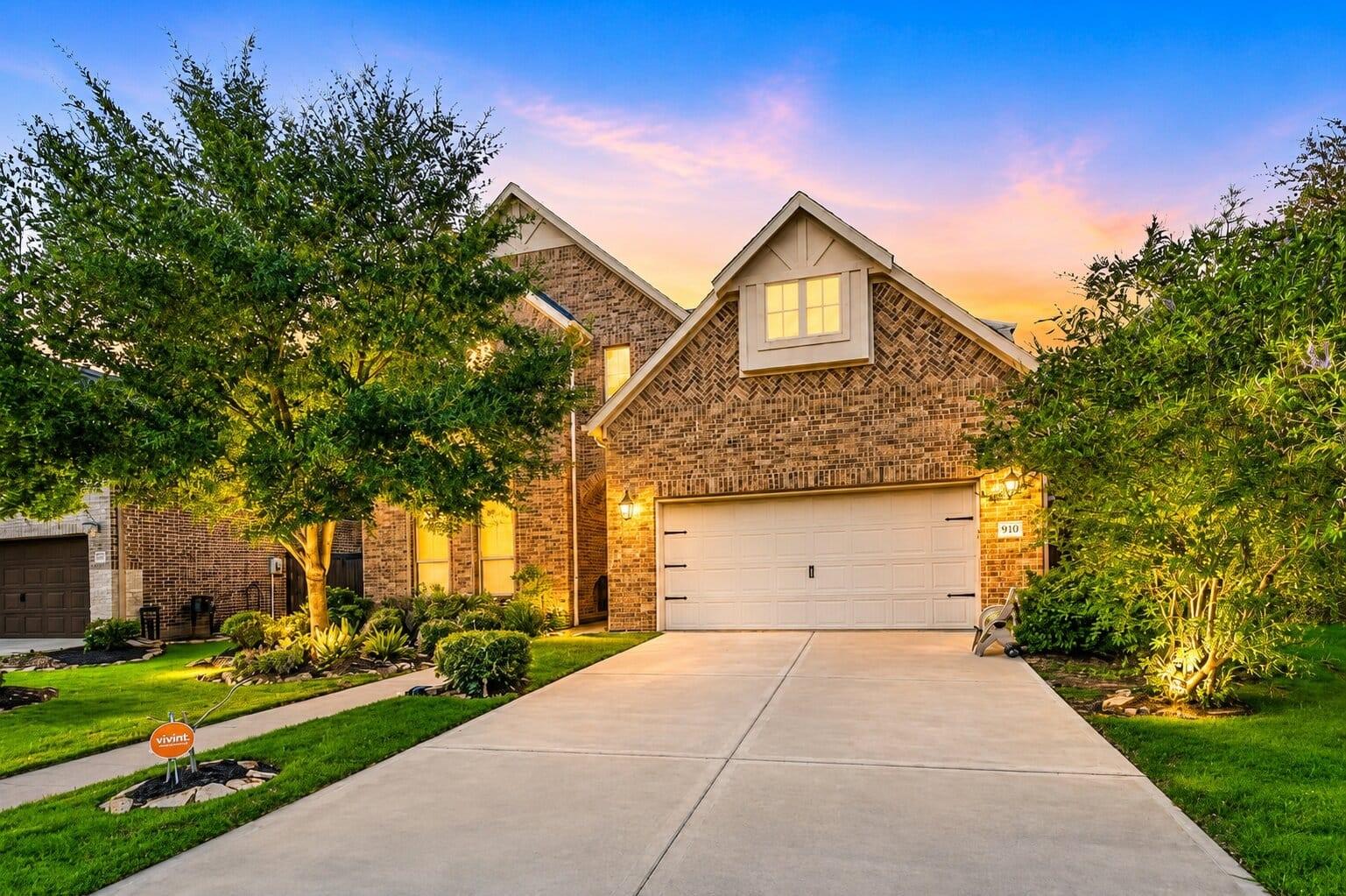 910 Daffodil View Court